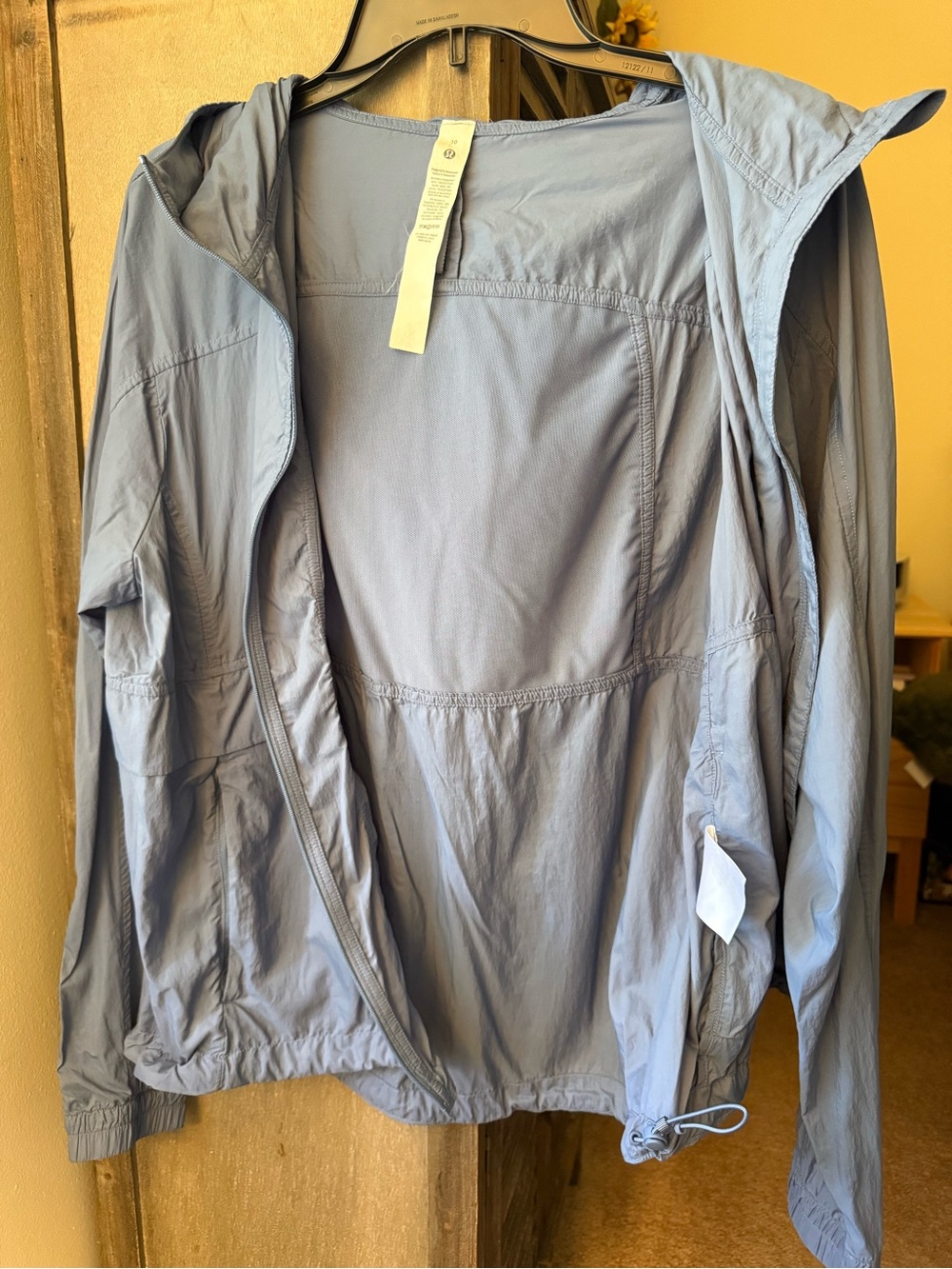 Lululemon Jacket - Picture 5 of 7